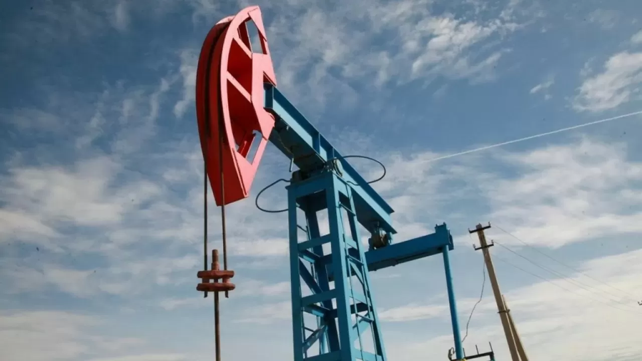 Нефть растет на фоне продления сроков торговых переговоров с ЕС 