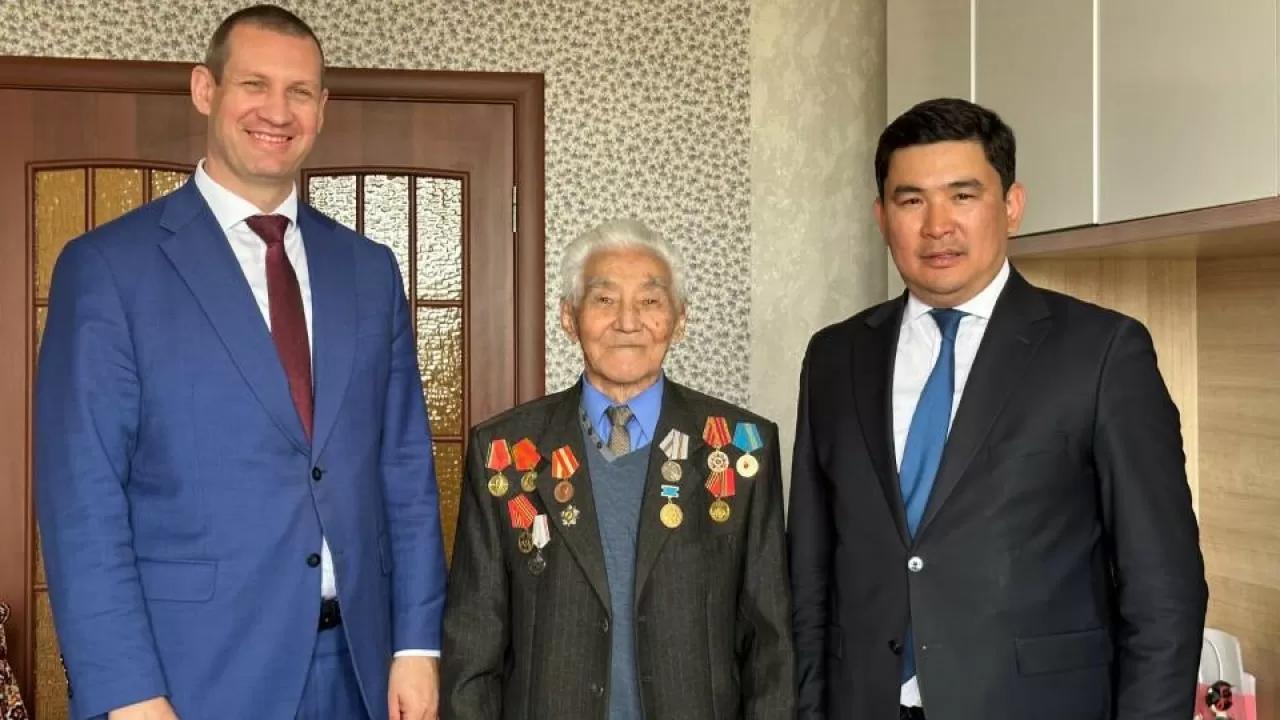 Астана әкімдігі кеше әскери шеруге кіре алмаған тыл ардагерінен кешірім сұрады