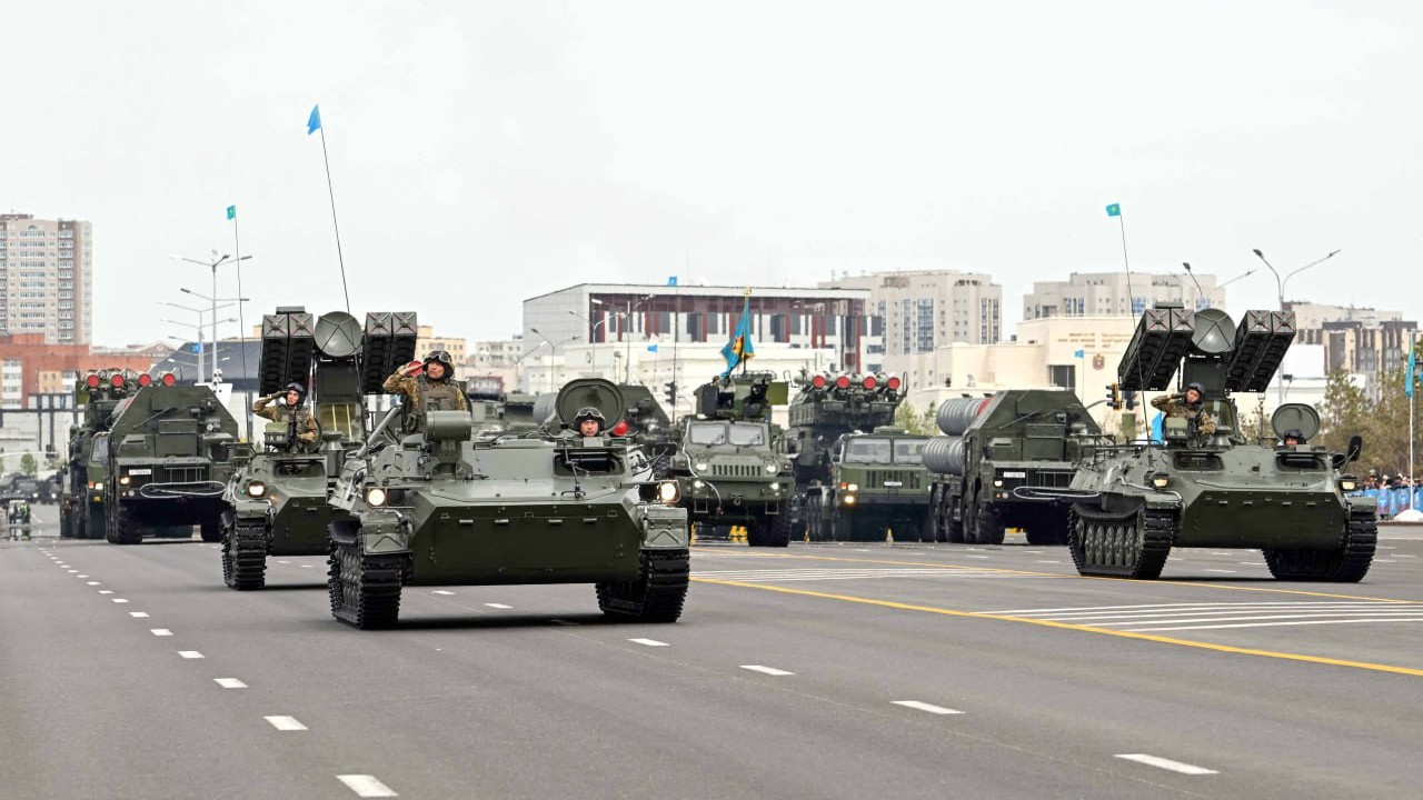 Астанада Ұлы Жеңістің 80 жылдығына арналған әскери парад өтті