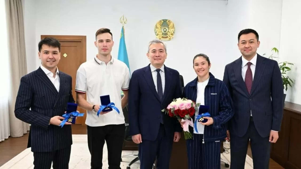 Алматыда Париж Олимпиадасының жүлдегерлеріне пәтер кілті табысталды