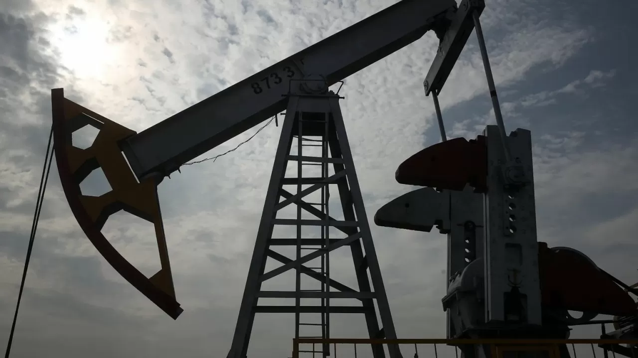Не видим рисков – зампред КМГ о резком падении мировых цен на нефть 