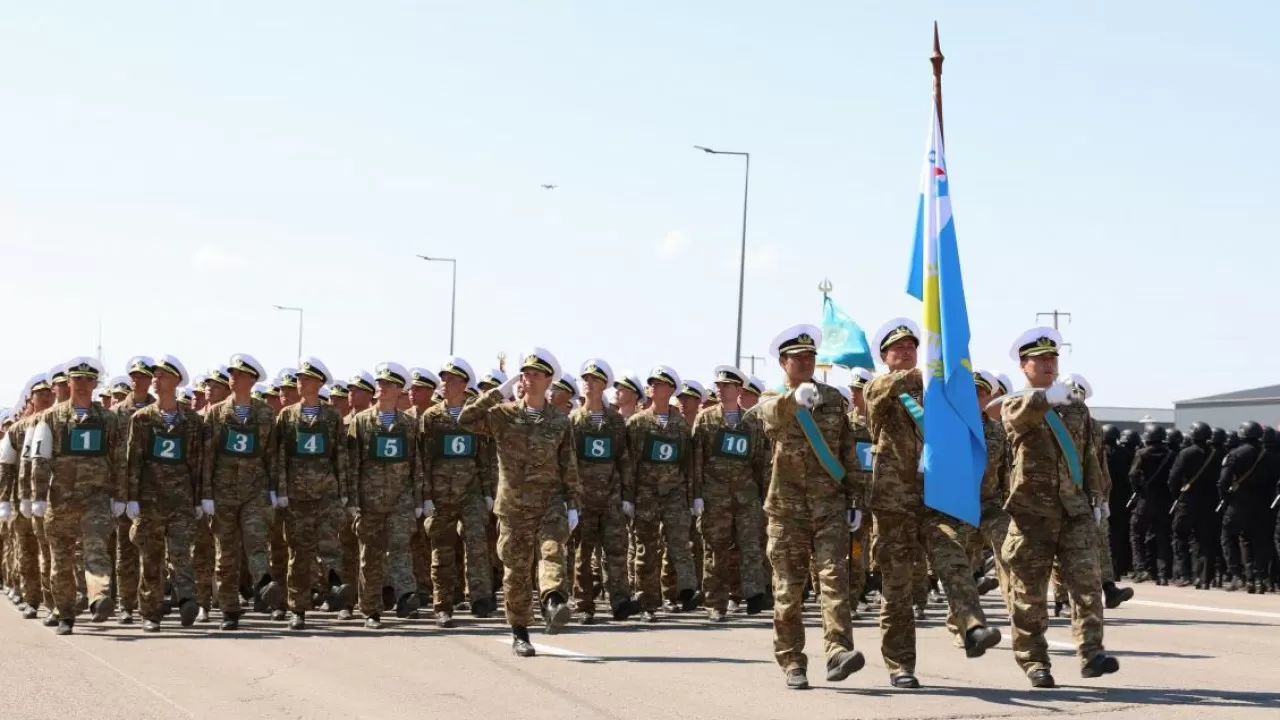 В военном параде Беларуси 9 Мая примут участие военные из Казахстана 