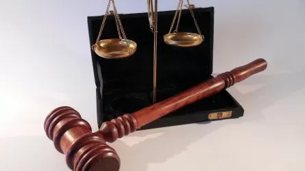 ВС РК отменил сделку по продаже квартиры с участием психически больной женщины 