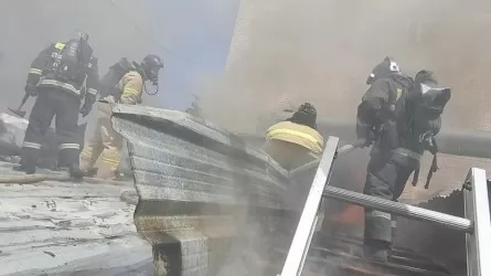Ақтөбеде дүкен өртеніп, салдарынан 2 адамды күйік шалды