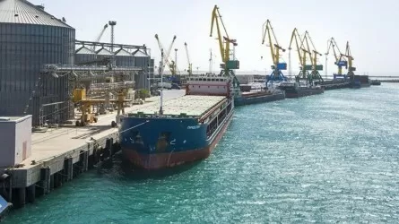 В акватории порта Актау углубят дно 
