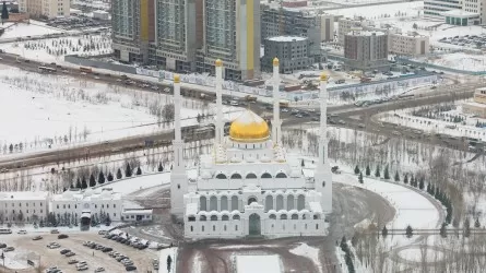 Число школ Казахстана сократилось, а мечетей – значительно увеличилось?