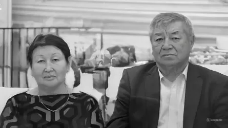«Ата-анасын пышақтап тастап, өзін байлап ұстады»: Ақтөбеде атышулы іске қатысты сот отырысы басталды