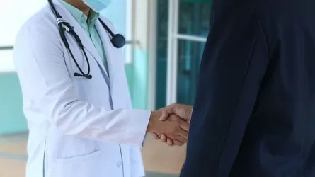 Медицинская помощь в РК резко подорожала: новые цифры  