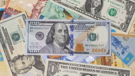 Продажа долларов в РК резко сократилась, а курс продолжает расти 