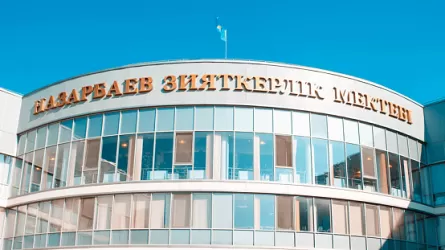 Назарбаев зияткерлік мектептерінде оқу бағасы түсті