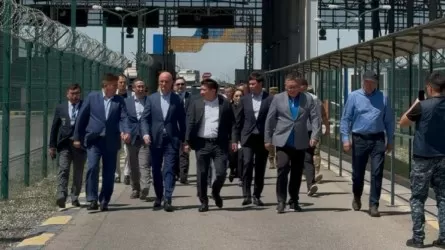 Роман Скляр «Нұр Жолы» өткізу пунктінің өндірістік қызметімен танысты