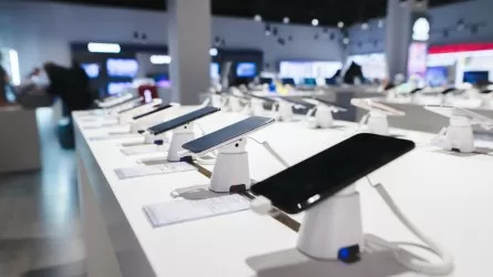 Смартфондардың «сұр» импортынан Қазақстан 100 млрд теңгеден астам қаржы жоғалтқан