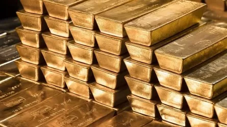 Золото продолжает падение на фоне торгового перемирия между США и Китаем