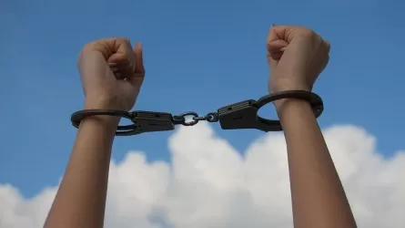 Суд приговорил пятерых за вымогательство в Костанайской области 