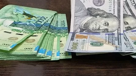 Доллар снова подорожал в Казахстане