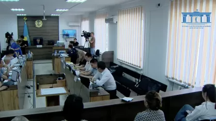 Шерзат Полаттың сотында айыпталушылар мен жәбірленушілерді беттестірген сәт көрсетілді