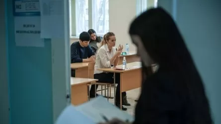 Орыс сыныптары қазақ тілінен емтихан тапсырады: Министр бір жылда не өзгергенін айтты