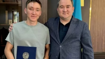 5 жасар баланы құтқарған студент марапатталды