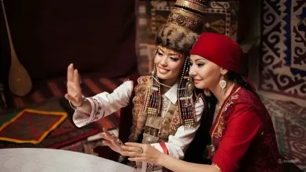 Қазақстанда өзге ұлттарға күйеуге шыққан қыздардың саны артты