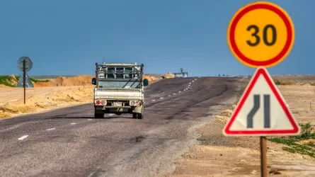 Новая дорога в Костанайской области вновь разрушилась