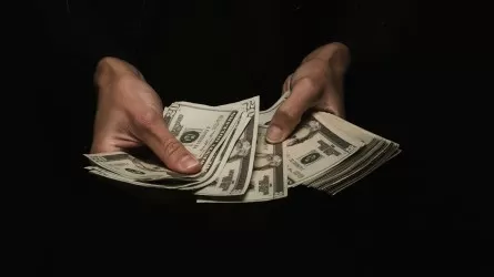 Почти 50 млрд тенге отправили в РК в марте через  международные денежные переводы