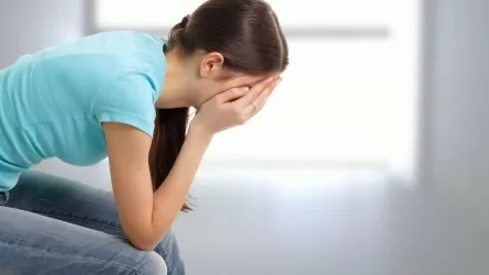 Алматы облысында домбыра мұғалімі 14 жастағы қызбен жыныстық қатынасқа түсті деген күдікке ілінді