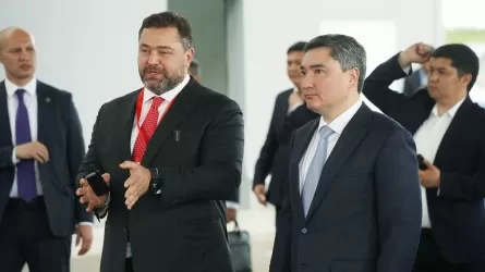 Олжас Бектенов в Алматы ознакомился с развитием цифровой торговли на примере инфраструктуры Kaspi.kz