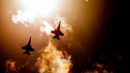 Хуситы заявили об ударе по авианосцу США 