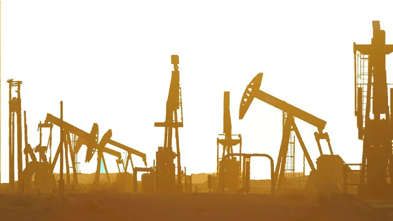 Нефть теряет в цене: Brent и WTI ушли в минус 