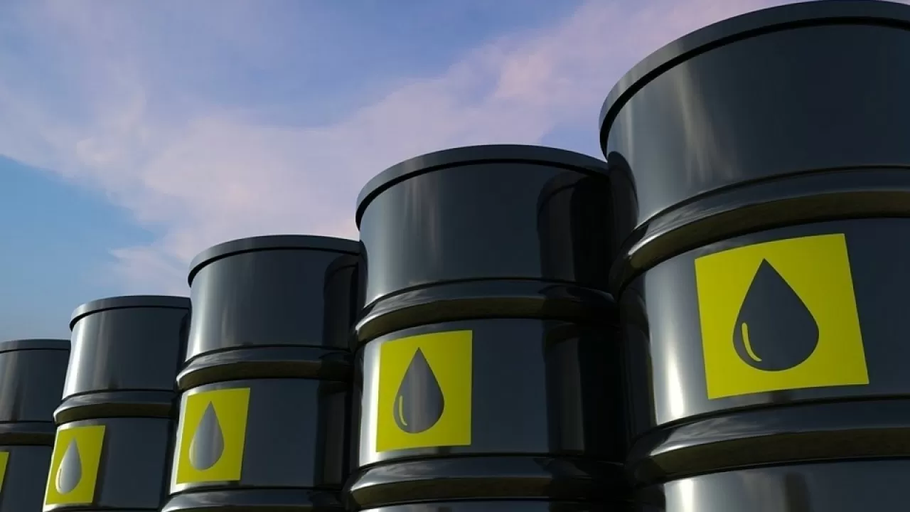 Нефть падает на фоне ожиданий увеличения добычи ОПЕК+ 