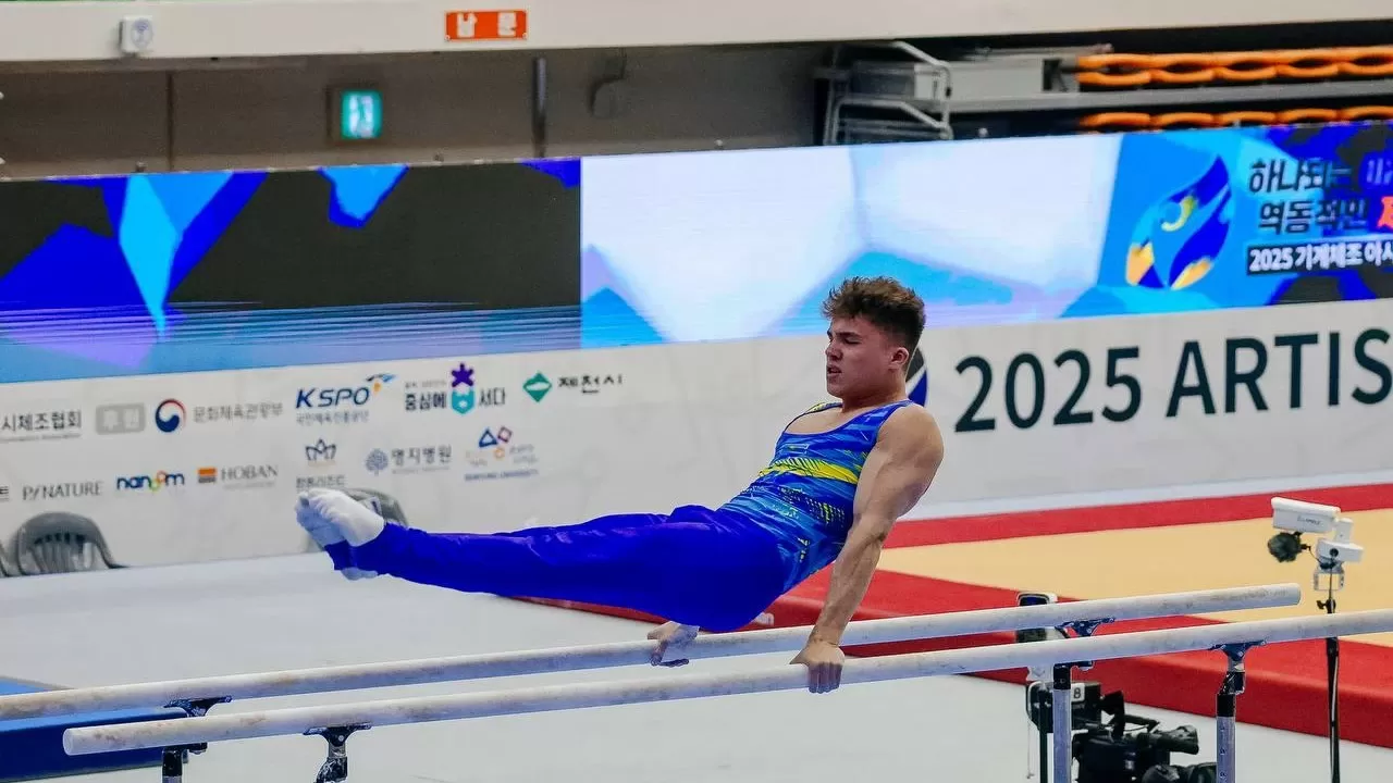 Нұртаң Ыдырысов пен Роман Хегай гимнастикадан Азия чемпионы атанды 