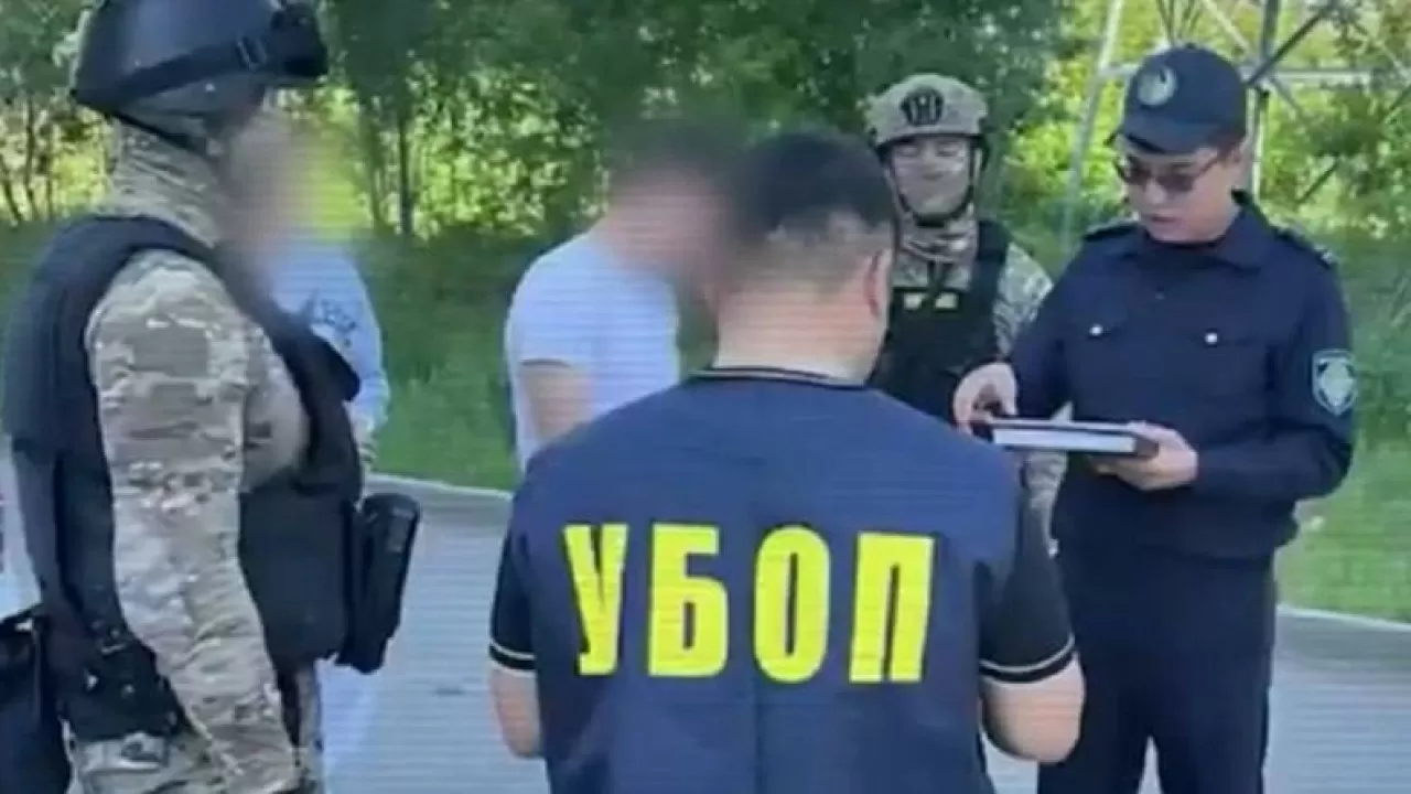 В Астане задержали несколько преступных групп вымогателей и мошенников 