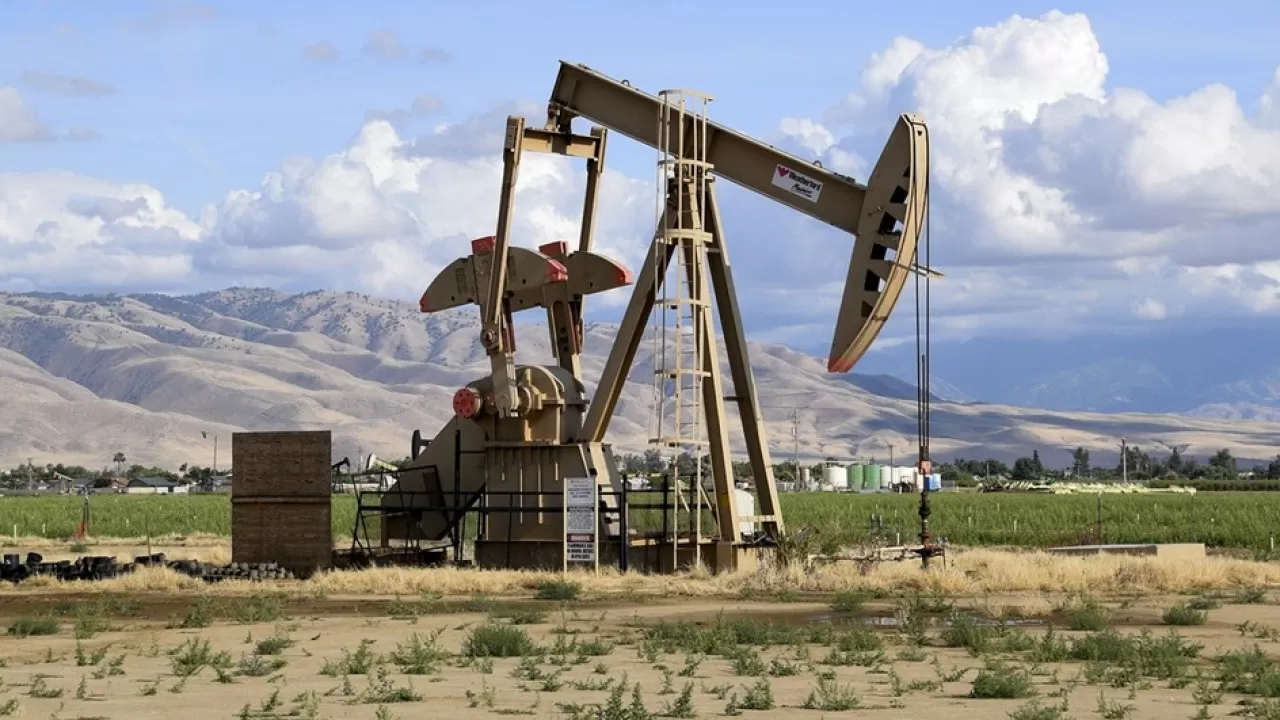 Цены на нефть продолжают расти