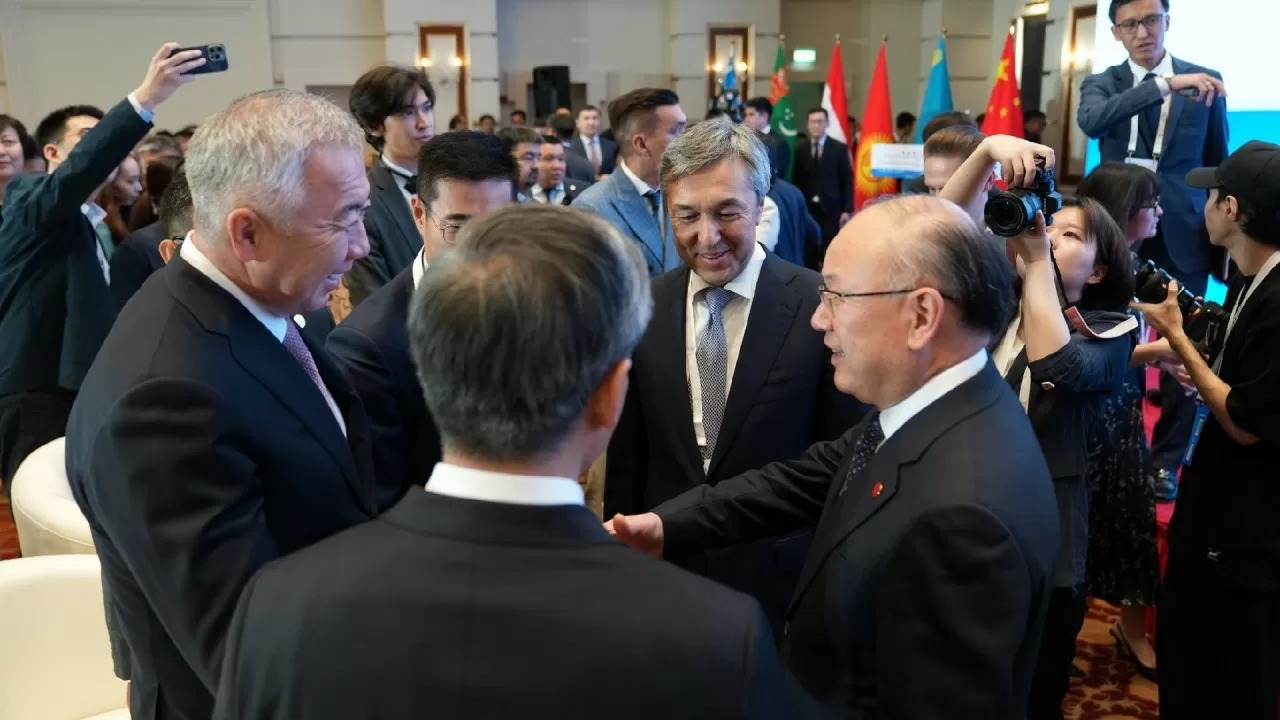 Қытайдан Еуропаға жеткізілетін жерүсті жүк тасымалының 80%-ы Қазақстан арқылы өтеді