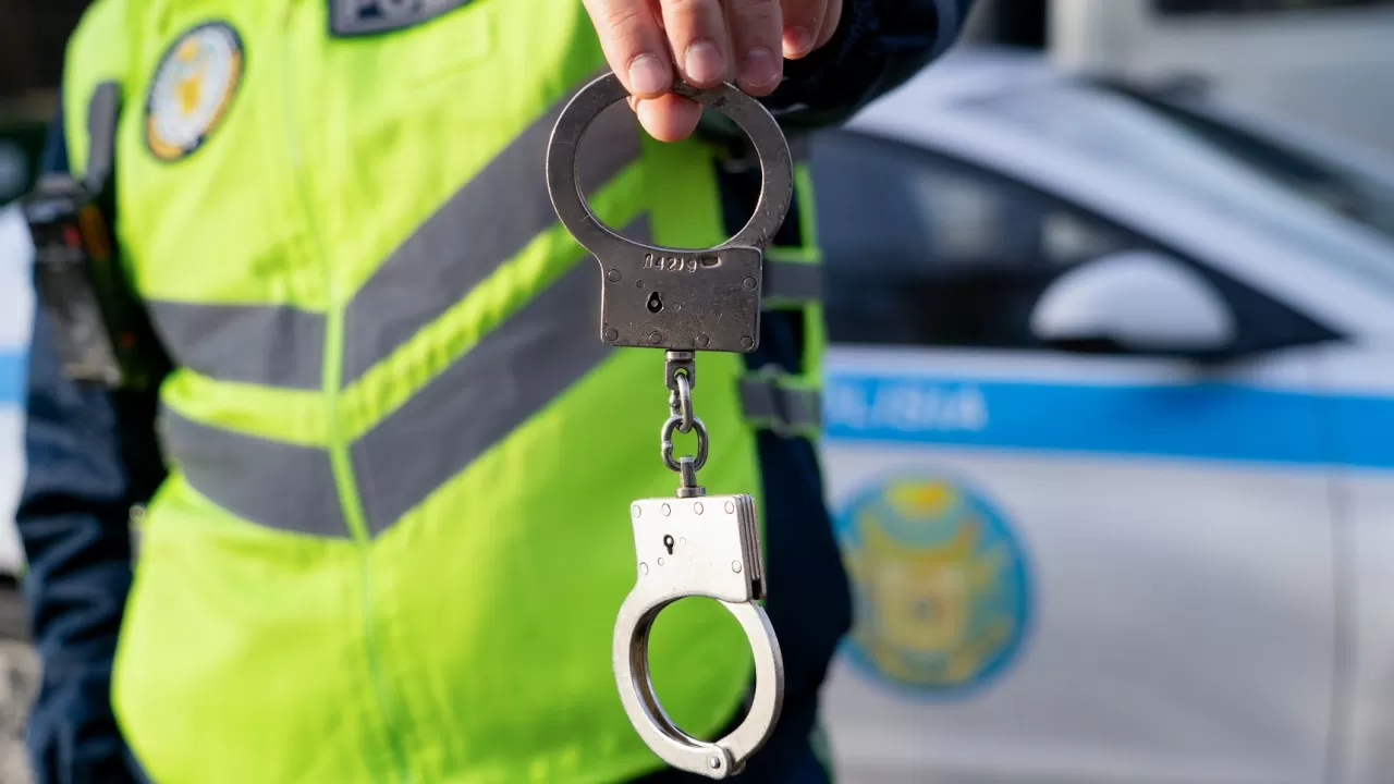 Казахстан вернул на Родину мужчину, находившегося в международном розыске 20 лет 