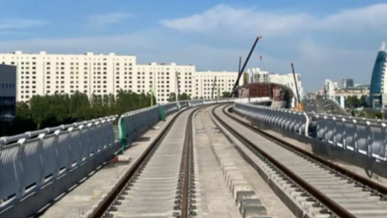 Строительство путей LRT в Астане завершили наполовину 