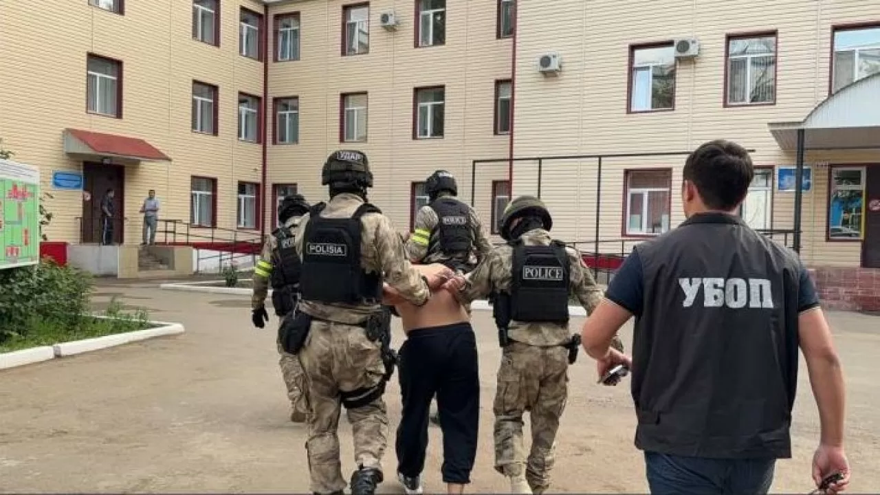 В Уральске охранники ночного клуба избивали посетителей 