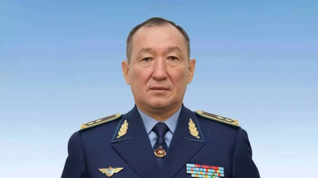 Дәурен Қосанов Қорғаныс министрі болып тағайындалды