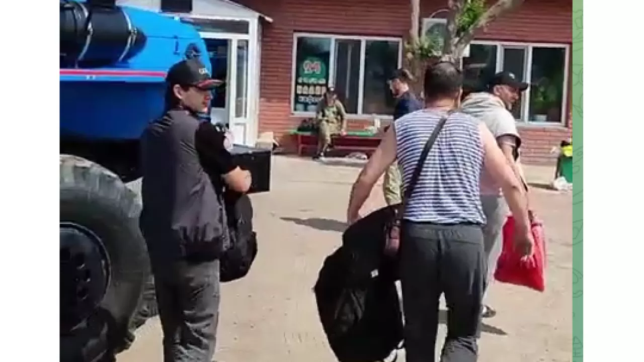 В Карагандинской области сломался автобус – эвакуировано 60 пассажиров