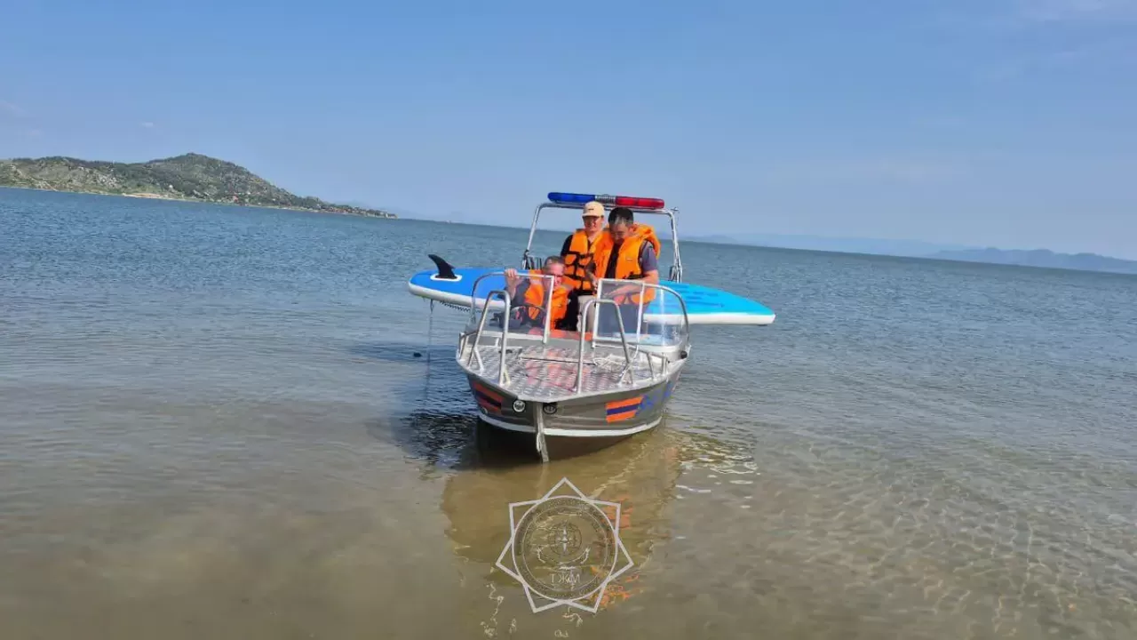 Четырех человек унесло течением в ВКО