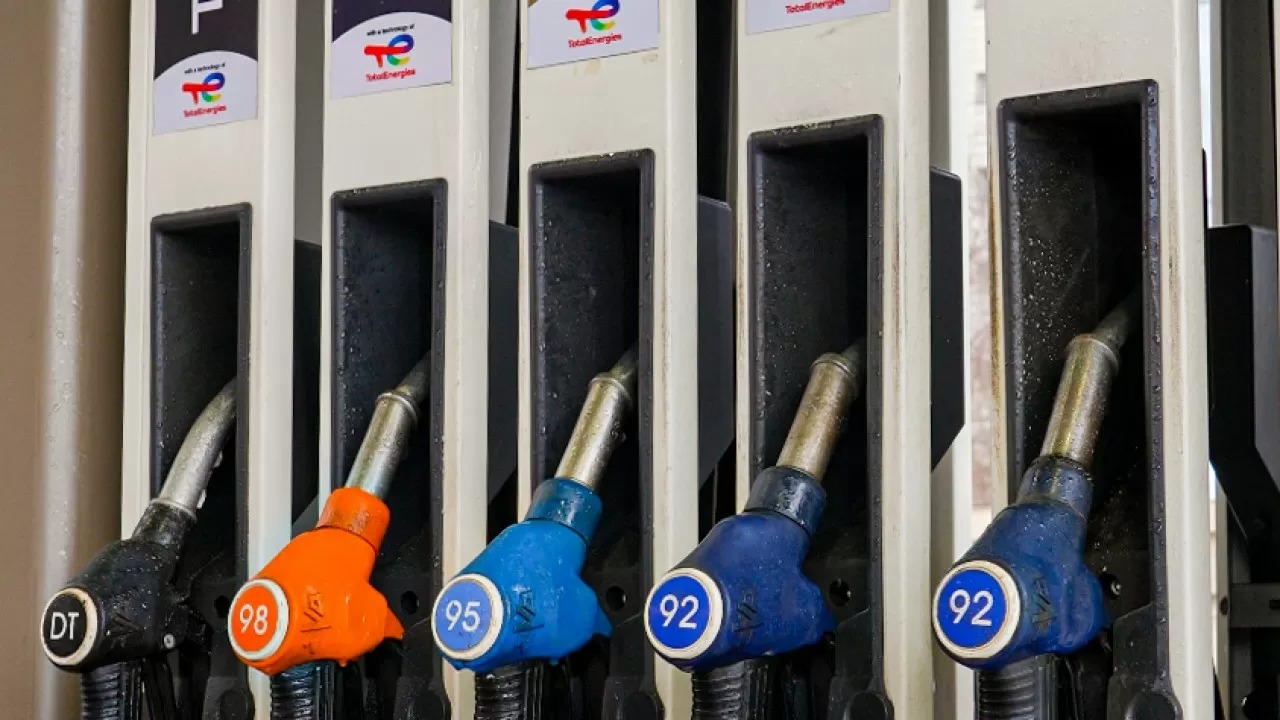 Зертханалық жұмыс: "Qazaq Oil" жанар‑жағармай сапасына бақылауды қалай жүргізеді