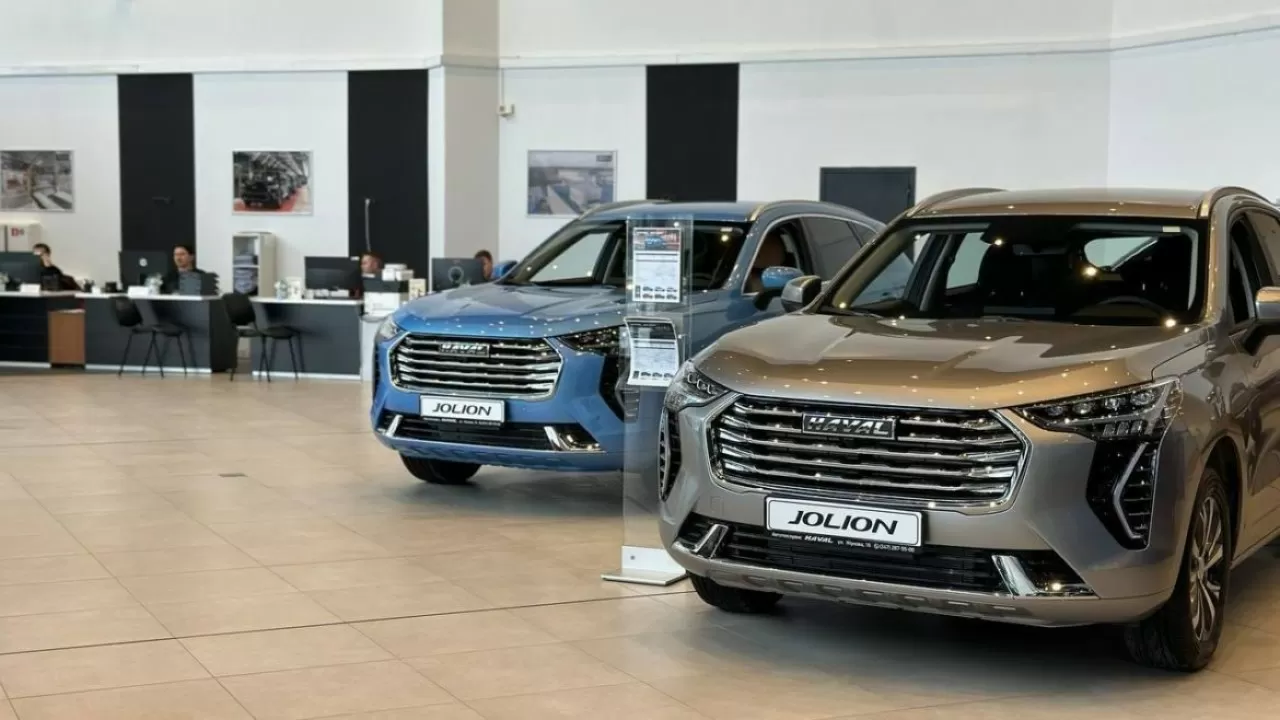 Жұрт Қытайдан әкелінген көліктерге шағымданып жатыр: Онысы орынды ма?