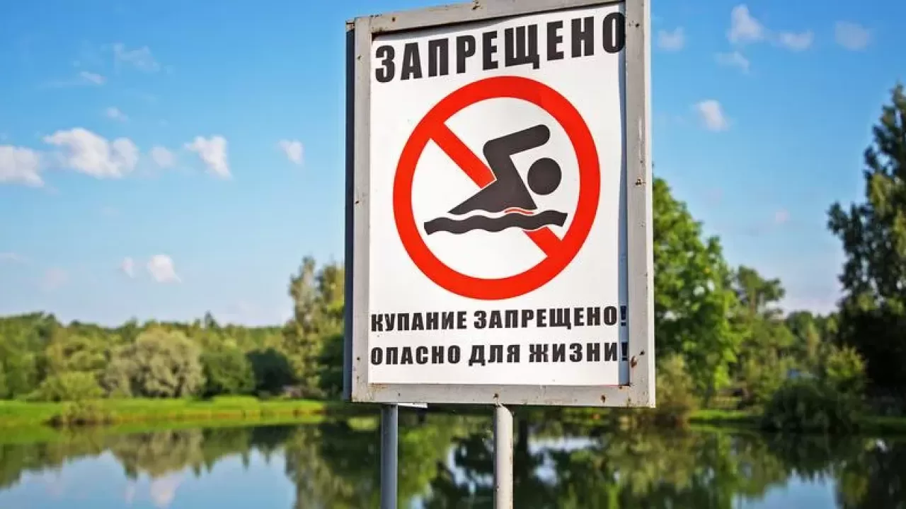 Учителя на пляже: добровольцы или дежурные вне закона?