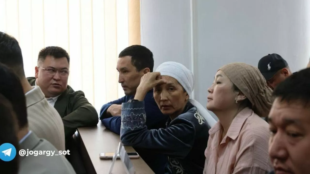 Шерзаттың әкесі Қаржаубай қылмыскерлерден алған өтемақыны балалар үйіне беретін болды