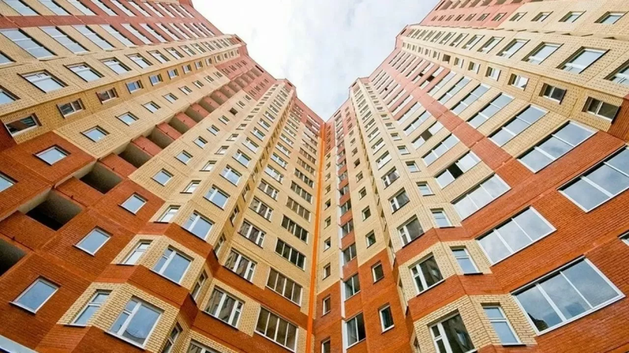 Детей-сирот оставили без жилья в одном из регионов Казахстана 
