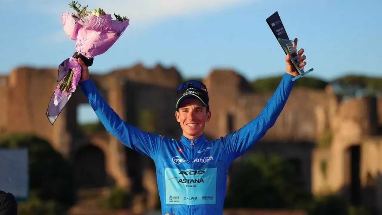 Гонщик XDS Astana Team выиграл горную классификацию "Джиро-2025"