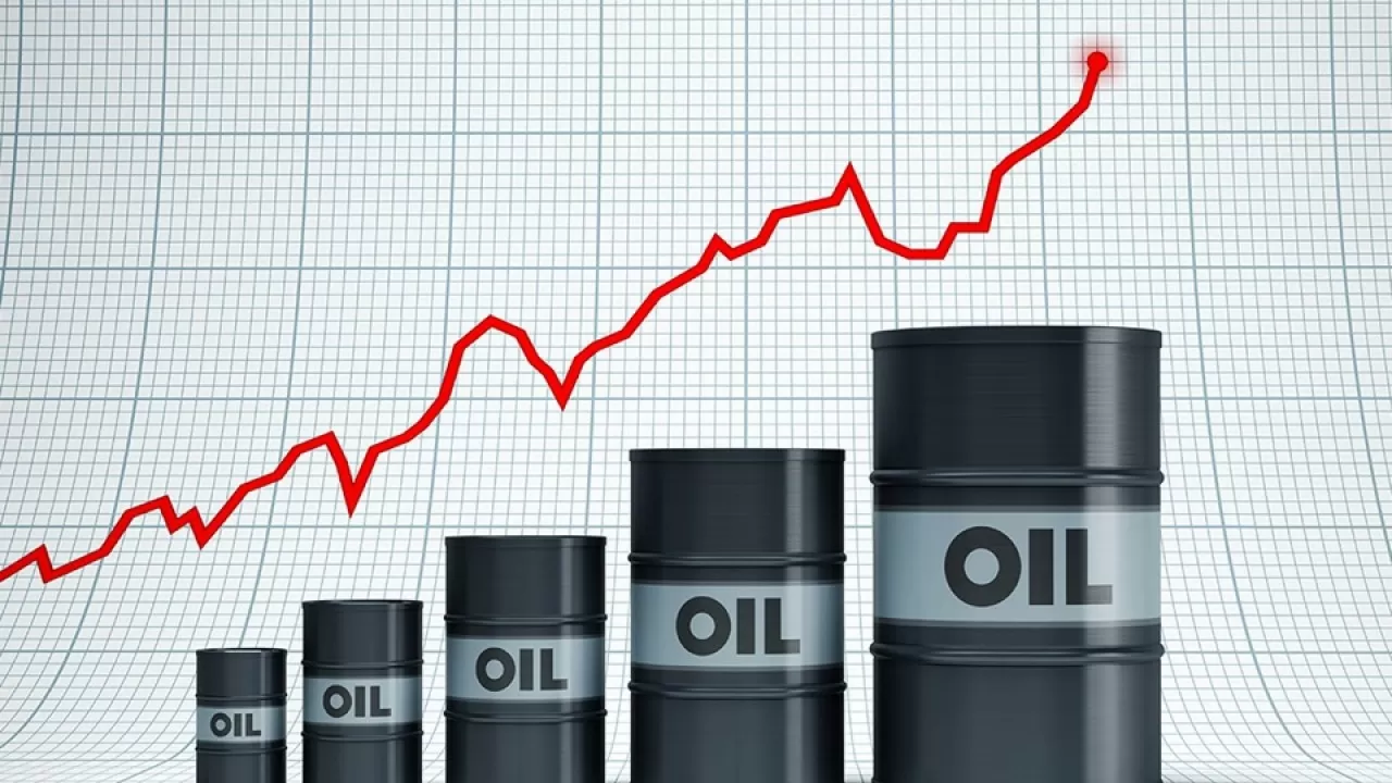 Цены на нефть немного выросли  