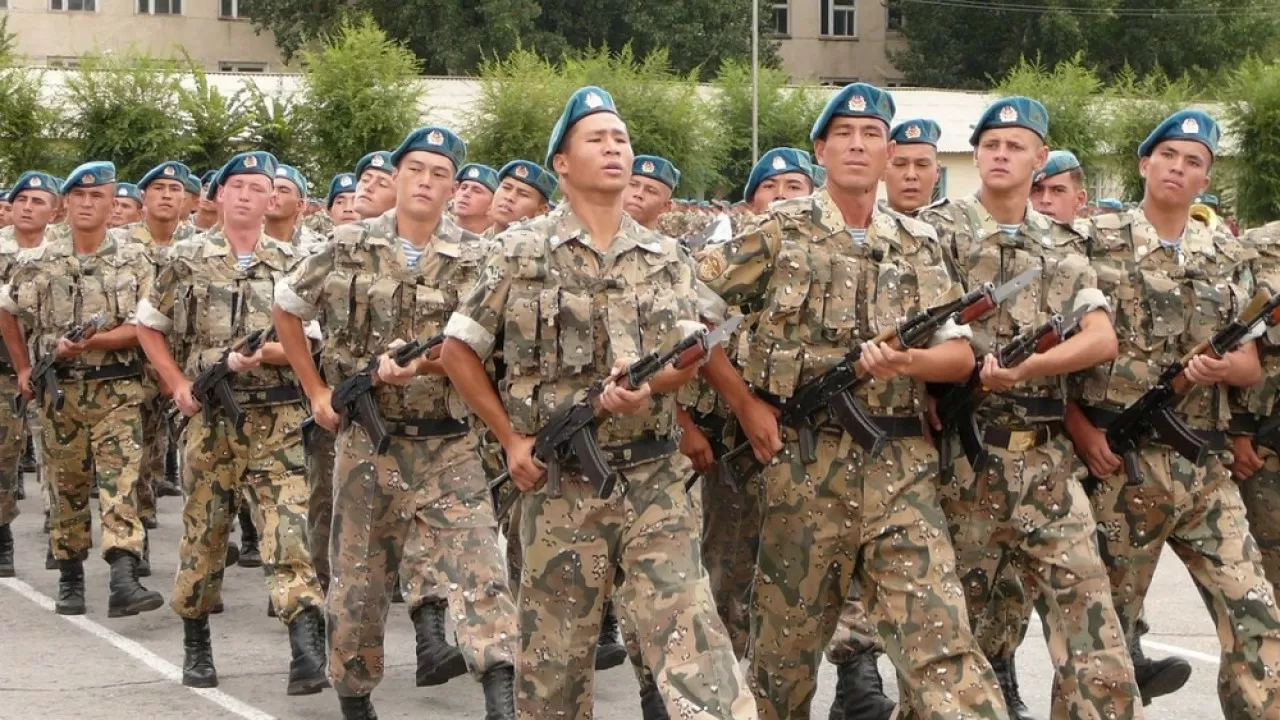  Жастардың әскерге барғысы келмеуінің себебі айтылды 