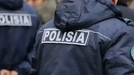 Оралда алаяқ өзін "полиция" ретінде таныстырып, тұрғынға айыппұл салған