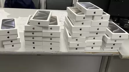Қазақстанға былтыр 2,5 млн iPhone телефондары заңсыз әкелінген